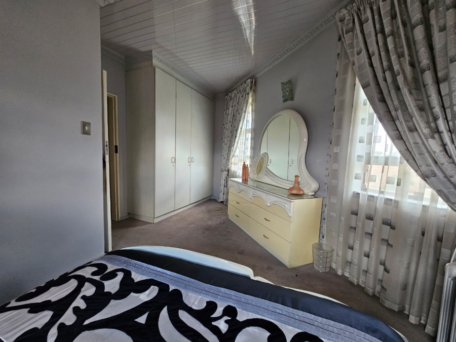 4 Bedroom Property for Sale in Zinniaville North West